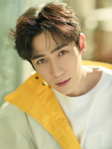 男生染什么顏色頭發好看 看男明星染發色 8