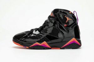 Air Jordan 7全新配色 漆皮鞋面作為主打