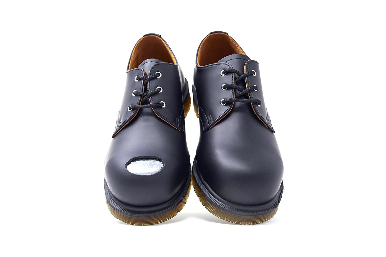  Raf Simons+鞋履品牌 Dr.Martens的聯名鞋款 2