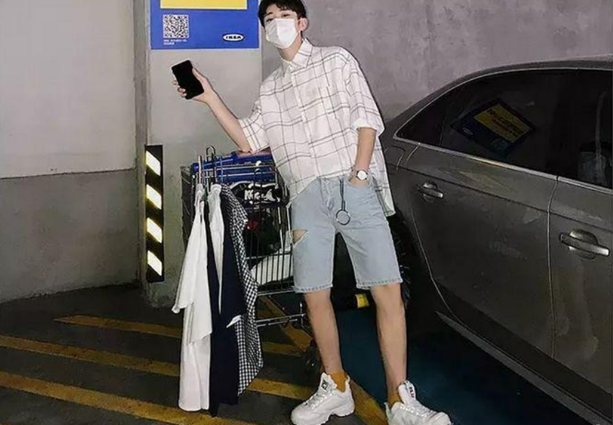 街拍女生最喜歡的男孩穿搭 2