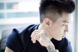男生簡單好打理的發型 男生發型怎么打理