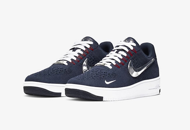 Nike Air Force 1深藍色為主色調鞋款 1