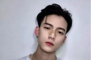 男生秋季剪什么發型 露出額頭才更加帥氣