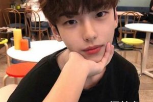 2019男生染頭發(fā)什么顏色好看