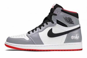 Air Jordan 1 誕生的35周年全新的酷灰配色