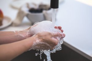 冬季簡單有效的男士護膚技巧