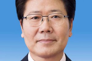 李修平三個丈夫都有誰 李修平春賢怎么認識的張