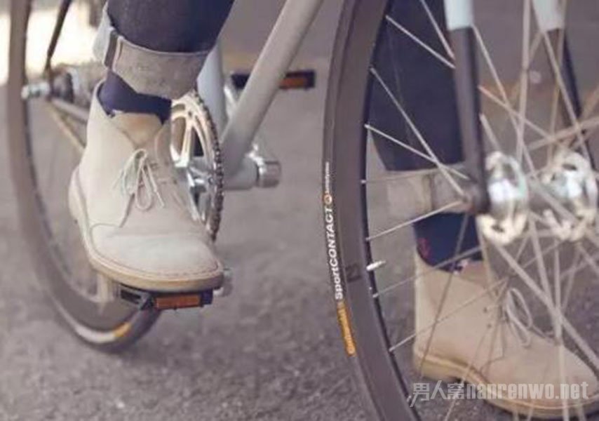 男生十款必備經(jīng)典鞋子 男生鞋柜里必須有的幾雙鞋 4