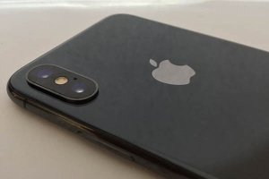 蘋果手機(jī)連電腦怎么連 安裝iTunes 軟件