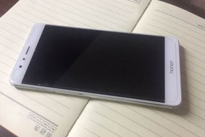 手機無緣無故自動關機 可能是鋰電池的原因