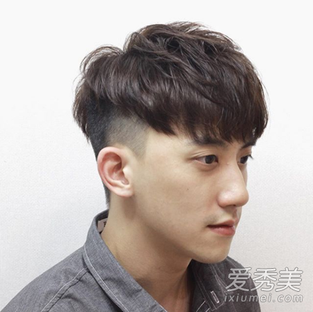 男士發質硬和密適合什么發型 可以試試燙發 10