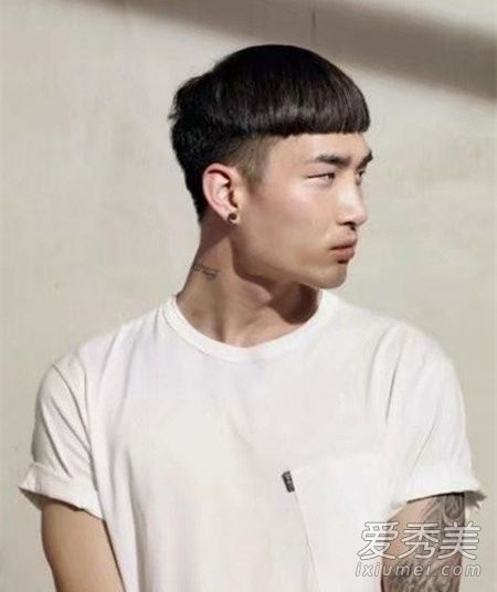 男生鍋蓋頭超帥發型怎么剪 銜接的比較自然 6