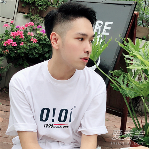 好看的男生短頭發發型 網紅發型值得嘗試一下 6