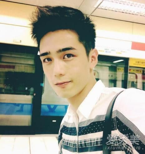 男士適合剪什么發型30歲 適合18-30歲的男生發型 7