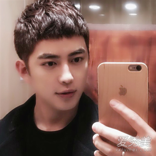 男生什么樣的短發好看 這樣的發型更加有魅力 6