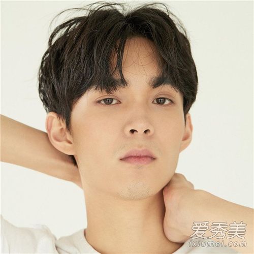 男生什么樣的短發好看 這樣的發型更加有魅力 4