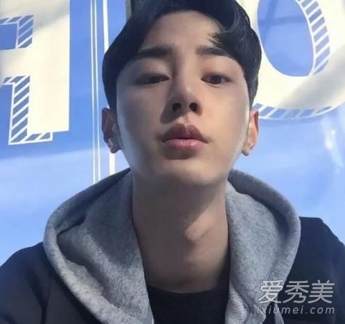 25歲男生適合燙發嗎 適合25歲左右男的發型 10