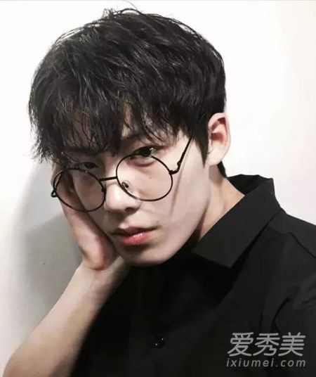 男生怎樣剪劉海好看 男士劉海發型有幾種剪法 4