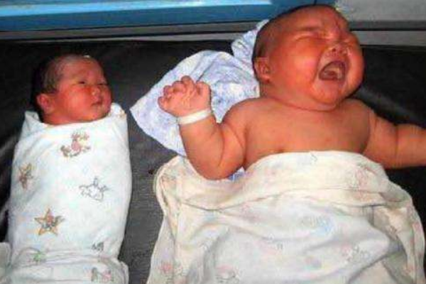 世界上最重的女嬰兒 生下來(lái)沒(méi)有任何的疾病 3