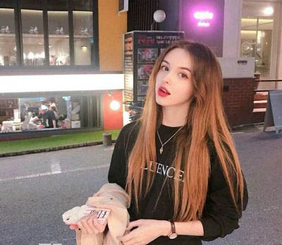 女生不拒絕你的摟摟抱抱 衡量女生是否喜歡你 2
