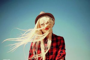 從朋友圈看出女人感情狀態(tài)  發(fā)朋友圈表示自己單身