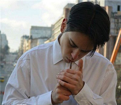 婚外情動心的男人表現(xiàn) 一定會對你負(fù)責(zé)任 4