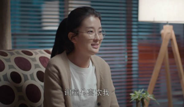 歡樂頌中關雎爾的家世 父母是做什么的 2