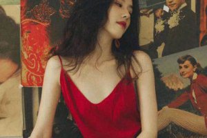 已婚女性和異性天天聊天正常嗎 有什么不可告人的關系