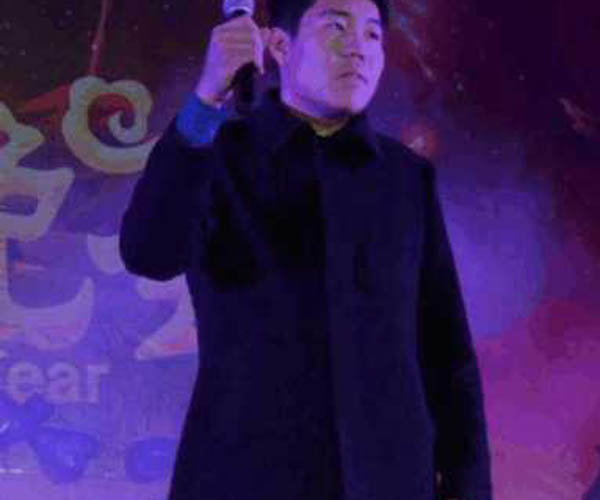 土木三班陳同學長啥樣 女裝大佬貝拉拉被打 3