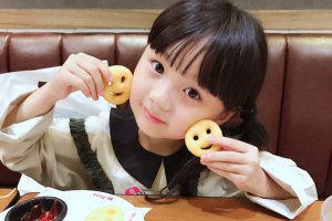 小山竹紀美伊父母干什么的 曝也是位小白富美