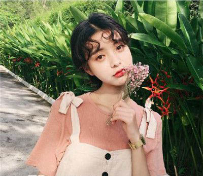 女生不愿意視頻的原因 可能是上鏡不好看 3