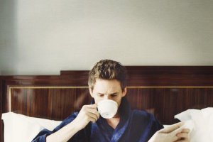男士早上怎么護膚 男士清晨護膚攻略