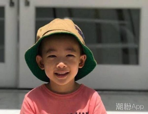 jasper吃火龍果像誰(shuí) 樣子令人忍俊不禁 3