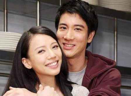王力宏和李靚蕾怎么在一起的 王力宏選擇李靚蕾的原因 1