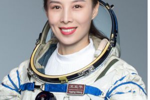 王亞平女兒多大了 王亞平簡介個人資料