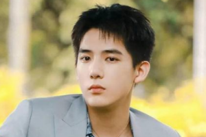 ?《左肩有你》哪部小說改編 講的什么故事