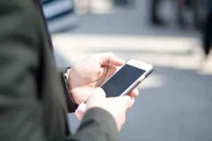 內向的男生會主動表白嗎 內向男生喜歡一個女生的表現