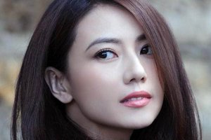 高露與高圓圓對(duì)比照 這兩人真是太像了