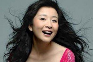 張嘉譯第一任老婆杜琤照片 不愿意談關(guān)于前妻的話題