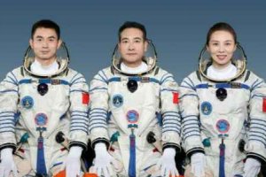 神舟十三號三位宇航員名字年齡