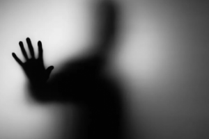 陌生人敲門如何應對 怎樣嚇唬敲門的陌生人