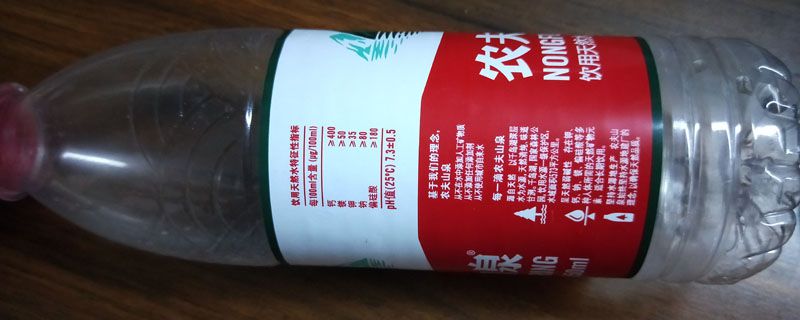 礦泉水瓶子能干啥 礦泉水瓶能做什么手工? 1