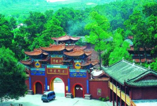 成都龍泉石經(jīng)寺求什么最靈驗(yàn) 成都的十大相親地之一 2