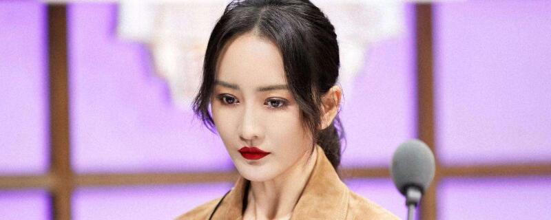 一戴美瞳眼睛就紅怎么回事 1