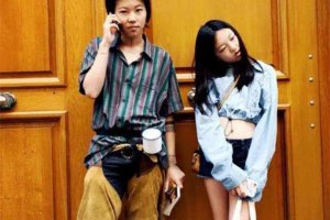 竇靖童坐經濟艙李嫣坐頭等艙 李亞鵬區別對待引發爭議
