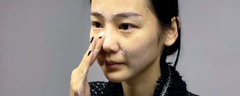 臉上油膩頭發油膩是不是濕氣重 1