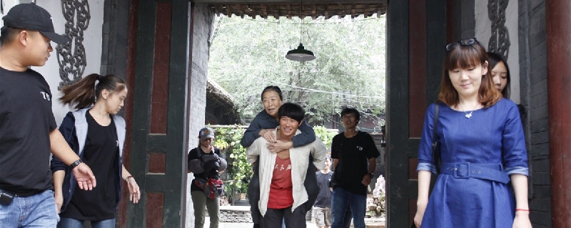 背著奶奶進城最后嘎子怎么樣了 3