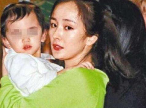 楊冪421事件是怎么回事 網友們理性吃瓜 4
