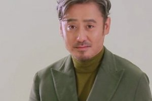 吳秀波頭發(fā)怎么白了
