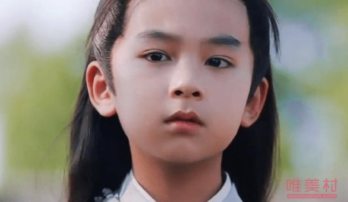玉面桃花總相逢男主小時候是誰演的 2